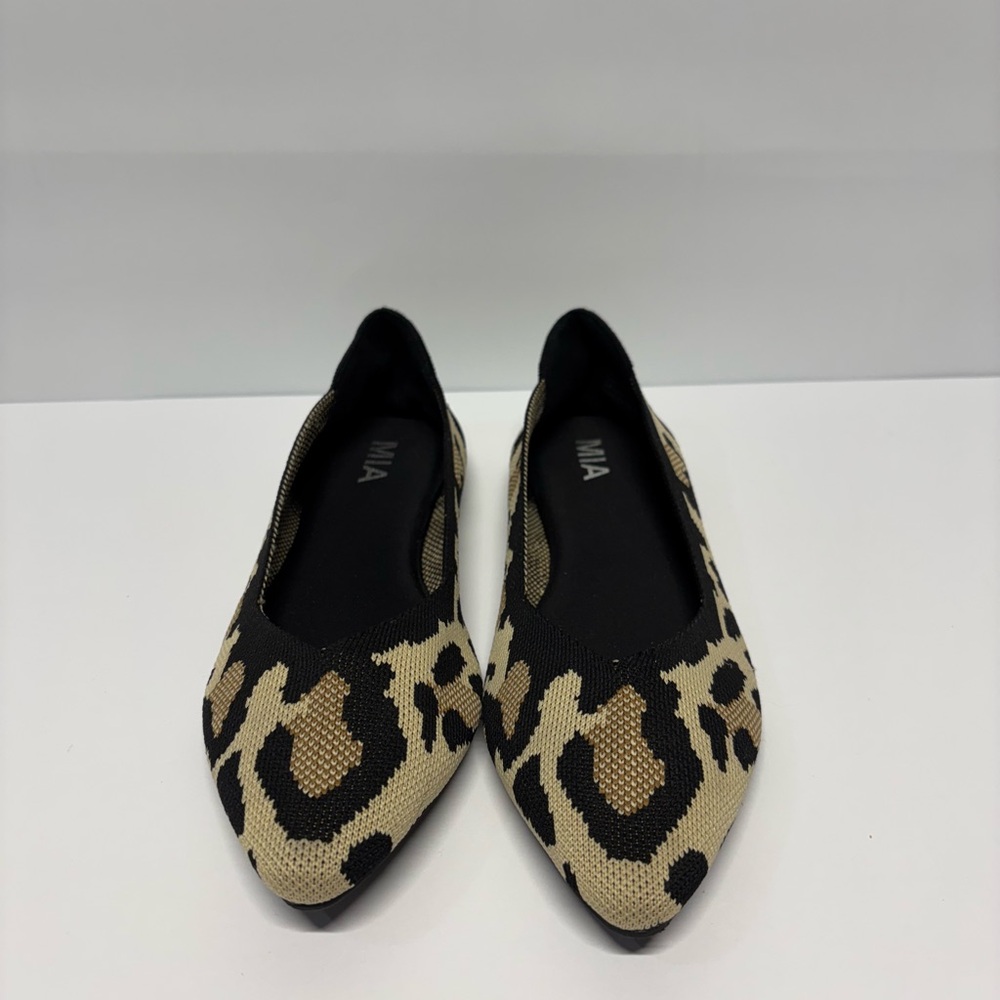 ✨MIA Kerri Leopard Knit Flast Shoes Size 9